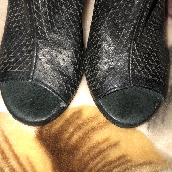 Kenneth Cole Peep Toe Booties 7.5 - Picture 5 of 8